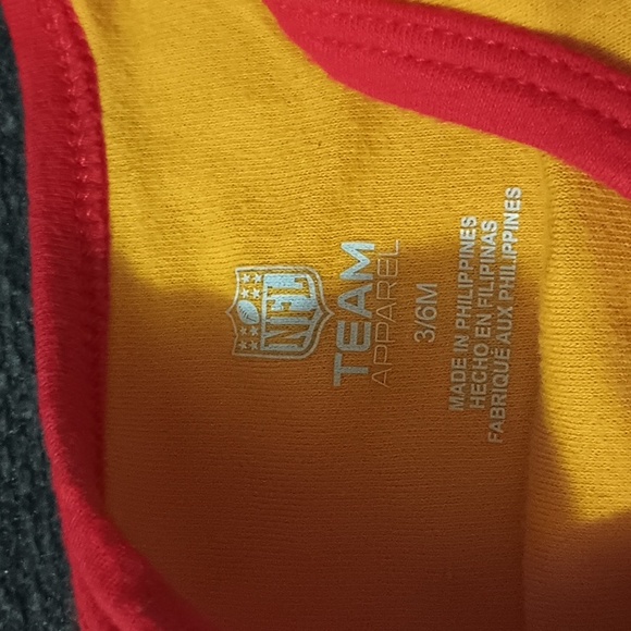 Kansas City Chiefs onesie with ruffle sleeves - Picture 2 of 4